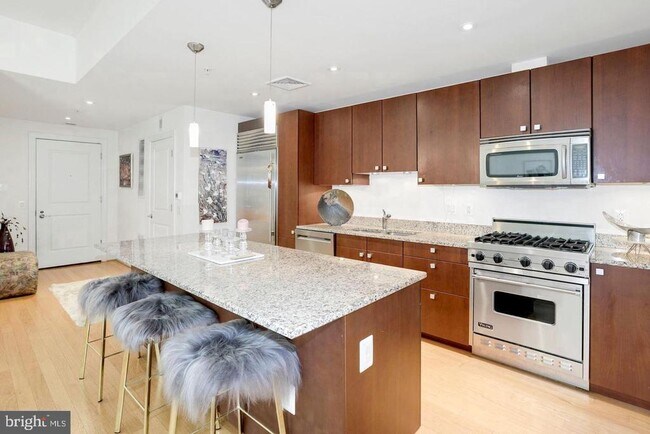 Foto del edificio - 2425 L St NW