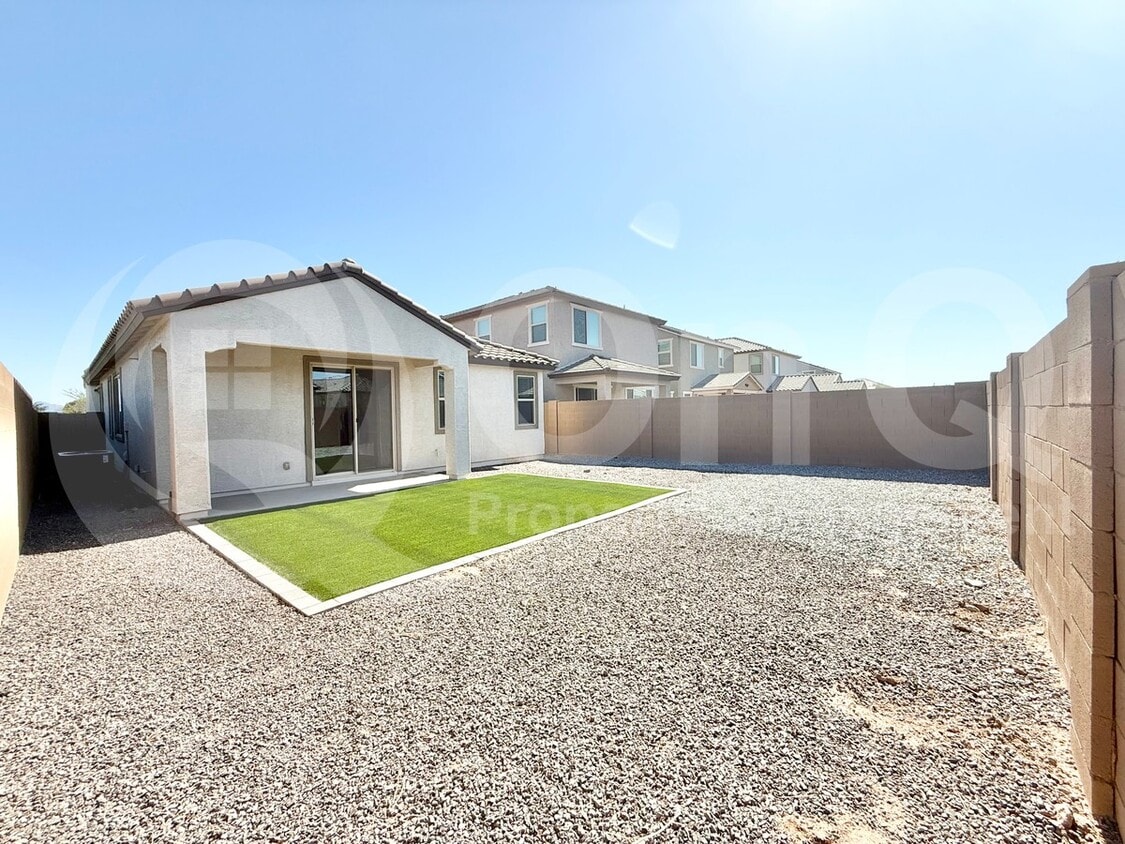 Photo - 9432 West Roma Avenue