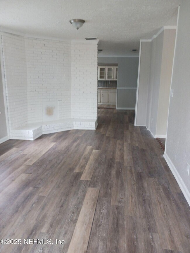 Foto del edificio - 1257 W 25th St