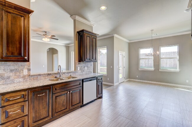 Building Photo - 2833 Tranquilo Ln