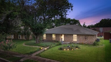 Building Photo - 1637 Stroud Ln