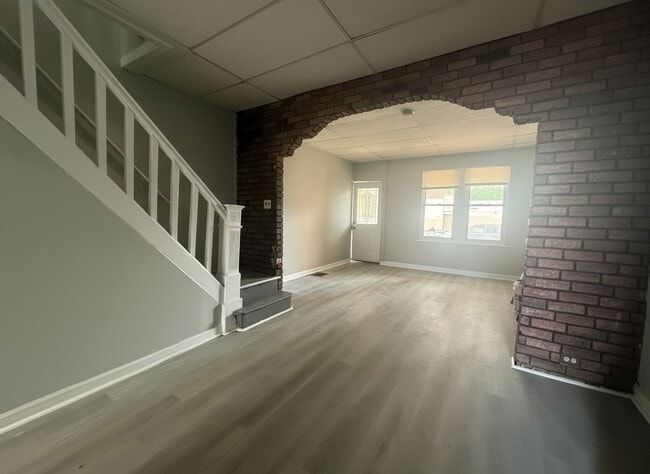 Building Photo - 1839 E Ontario St