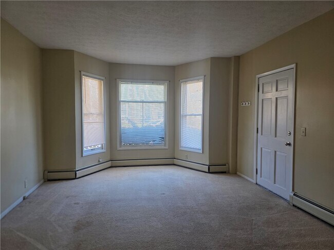 Foto del edificio - 715 W Water St