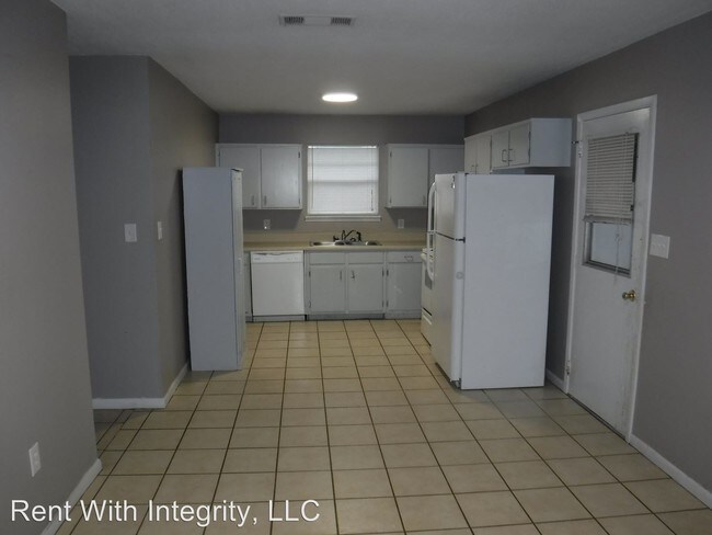 Building Photo - 3 br, 1.5 bath House - 2628 Onyx Trail