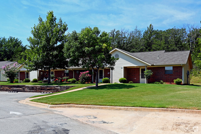 Foto del edificio - Senior Residence of Edmond