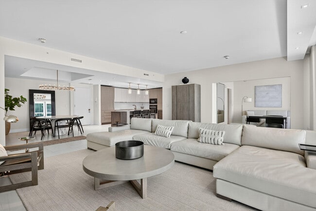 Building Photo - 3100 N Ocean Dr