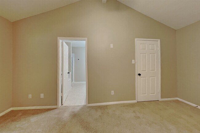 Building Photo - 6910 Norvara Trail