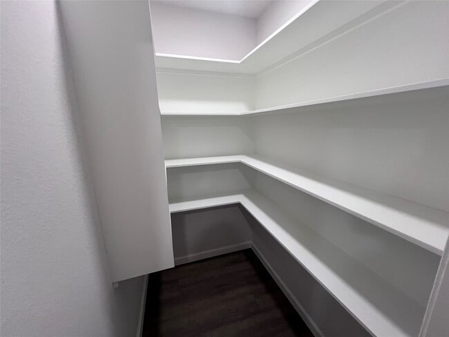 Building Photo - 15542 Towerwood Dr