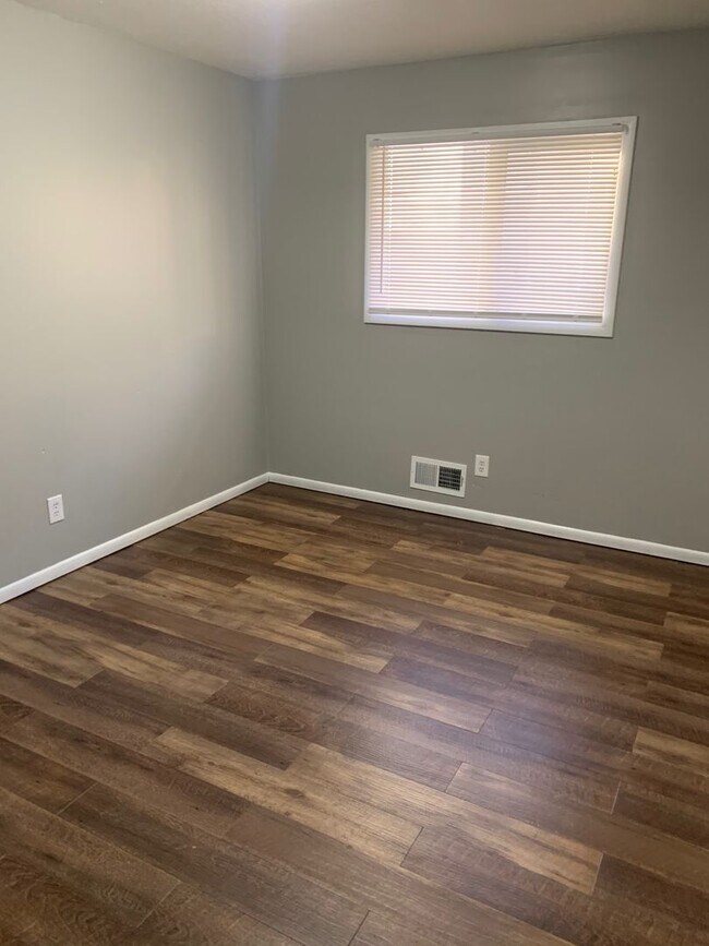 Foto del edificio - Amazing 2 bedroom 1 bath townhouse in Robb...