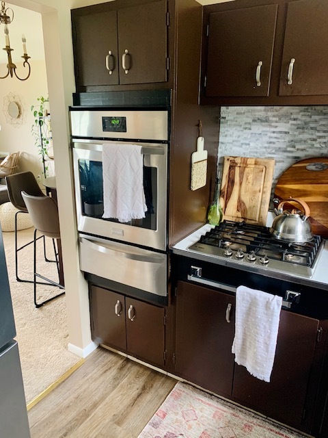 Newer Gas Range and Oven - 2717 W 13 Mile Rd