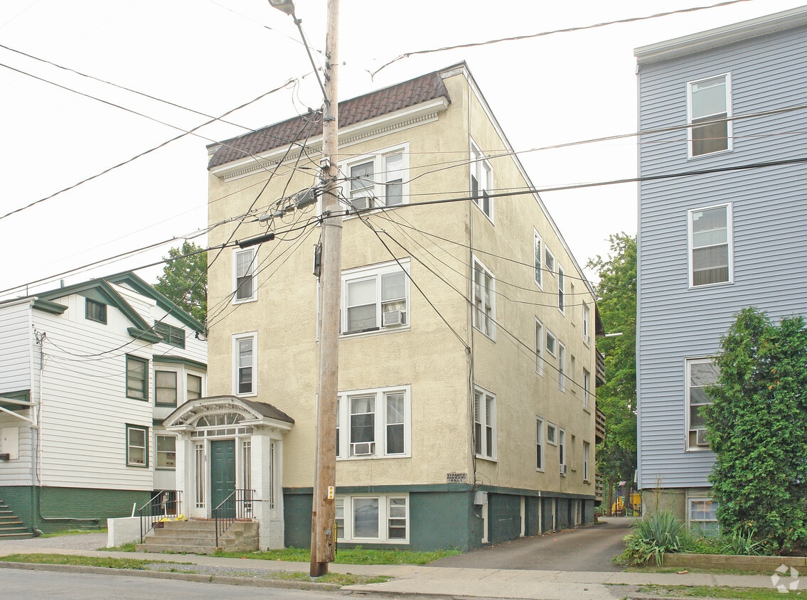 Building Photo - 65 Academy St