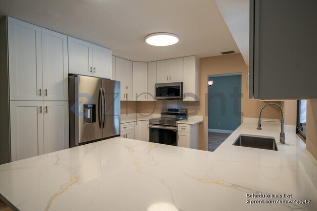 Foto del edificio - 1774 Whiskey Creek Dr