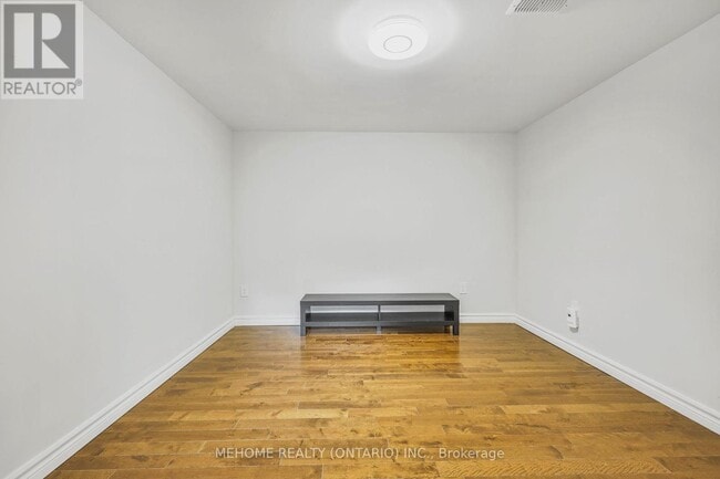 Building Photo - 351 Conant St