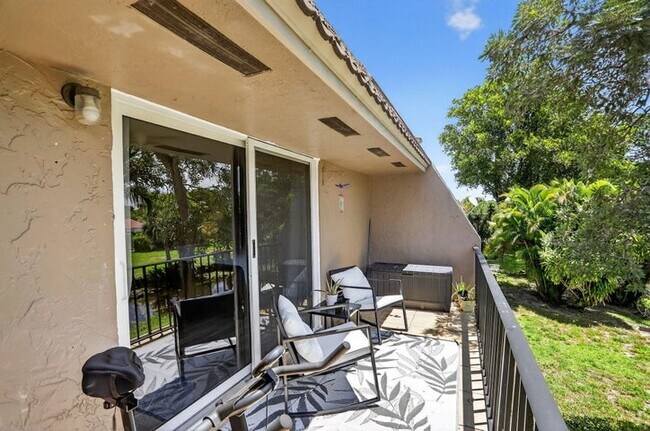 Foto del edificio - 9050 NW 28th St