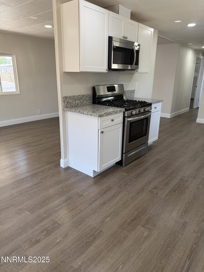 Building Photo - 315 Capella Dr