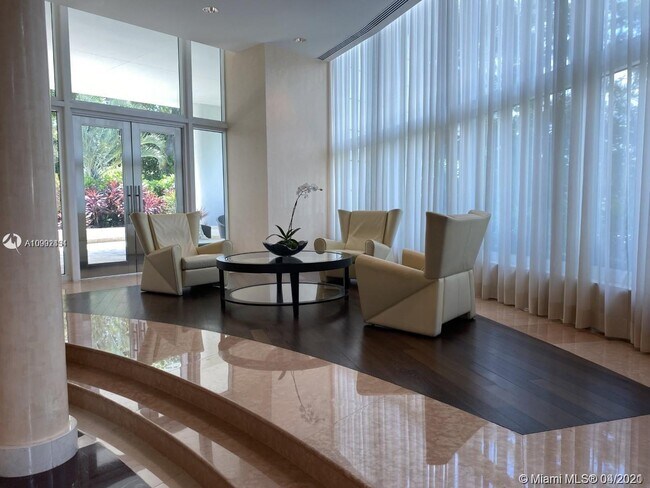 Building Photo - 2127 Brickell Ave