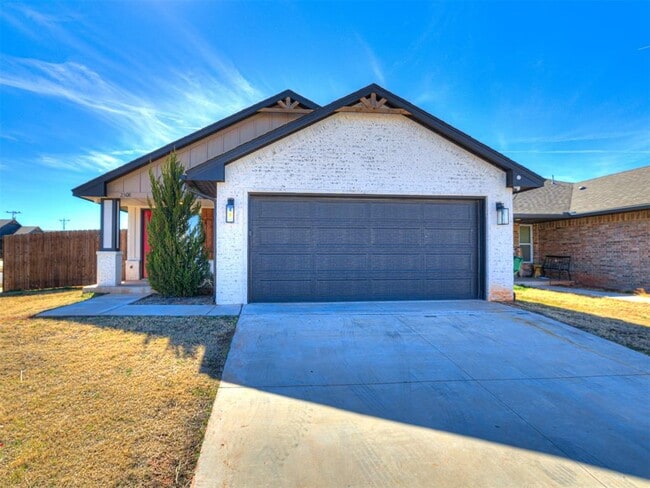 Building Photo - 2508 NW 199th St