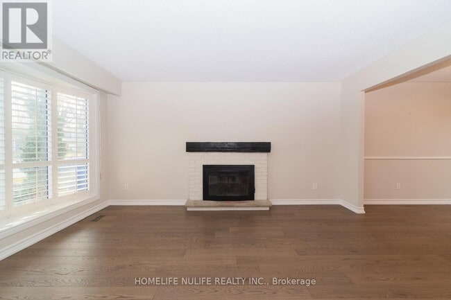 Building Photo - 1805 Pattinson Crescent