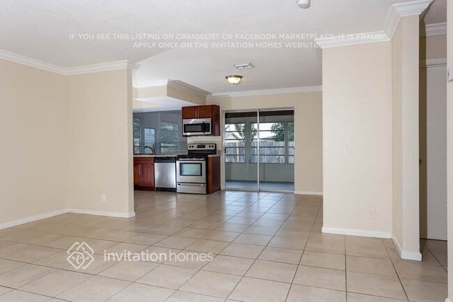 Building Photo - 1270 SW 7th Ave