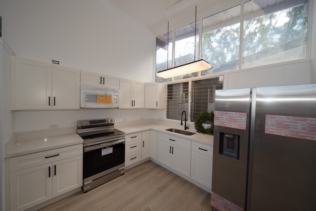 Foto del edificio - 1549 Molina St