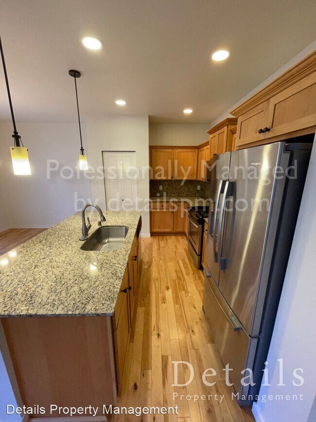 Building Photo - 3 br, 2.5 bath House - 4496 NW Arriva Way
