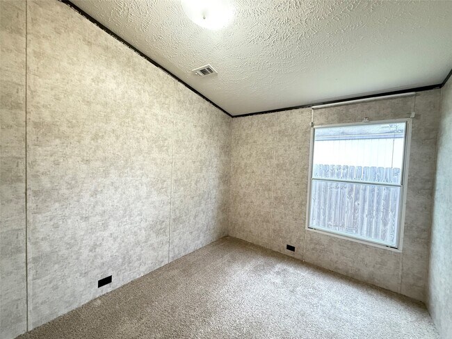 Building Photo - 2149 Applewood Dr