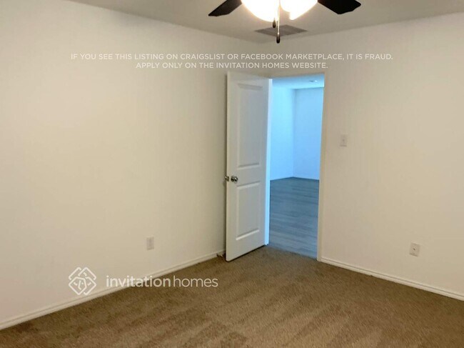 Foto del edificio - 512 Autumnwood Way