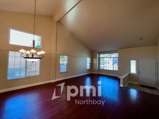 Foto del edificio - 3335 Foxfire Ct