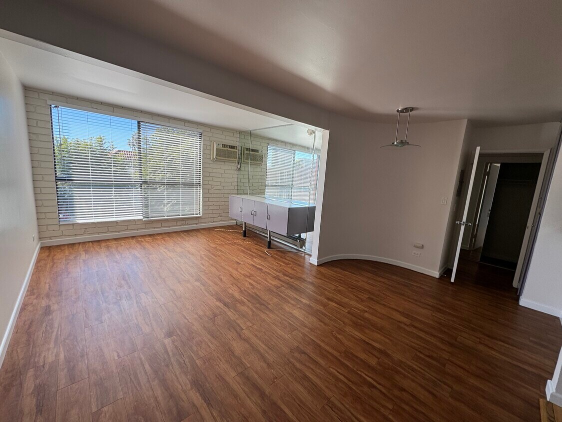Foto principal - 1440 Veteran Ave