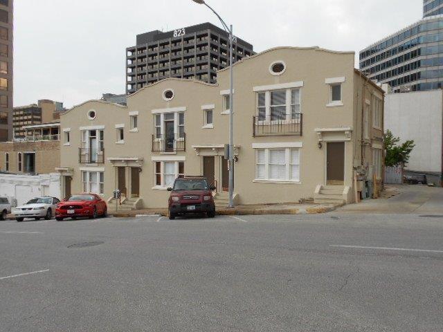 Primary Photo - 109 W 10th St