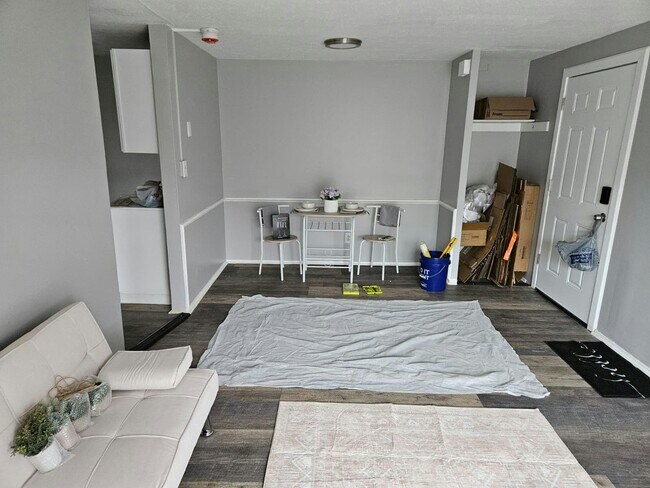 Foto del edificio - 13430 Euclid Ave