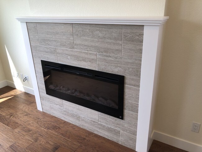 Foto del edificio - NEWLY BUILT Townhome in Denver