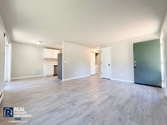 Foto del edificio - 1408-1414 Josephine Ct SE