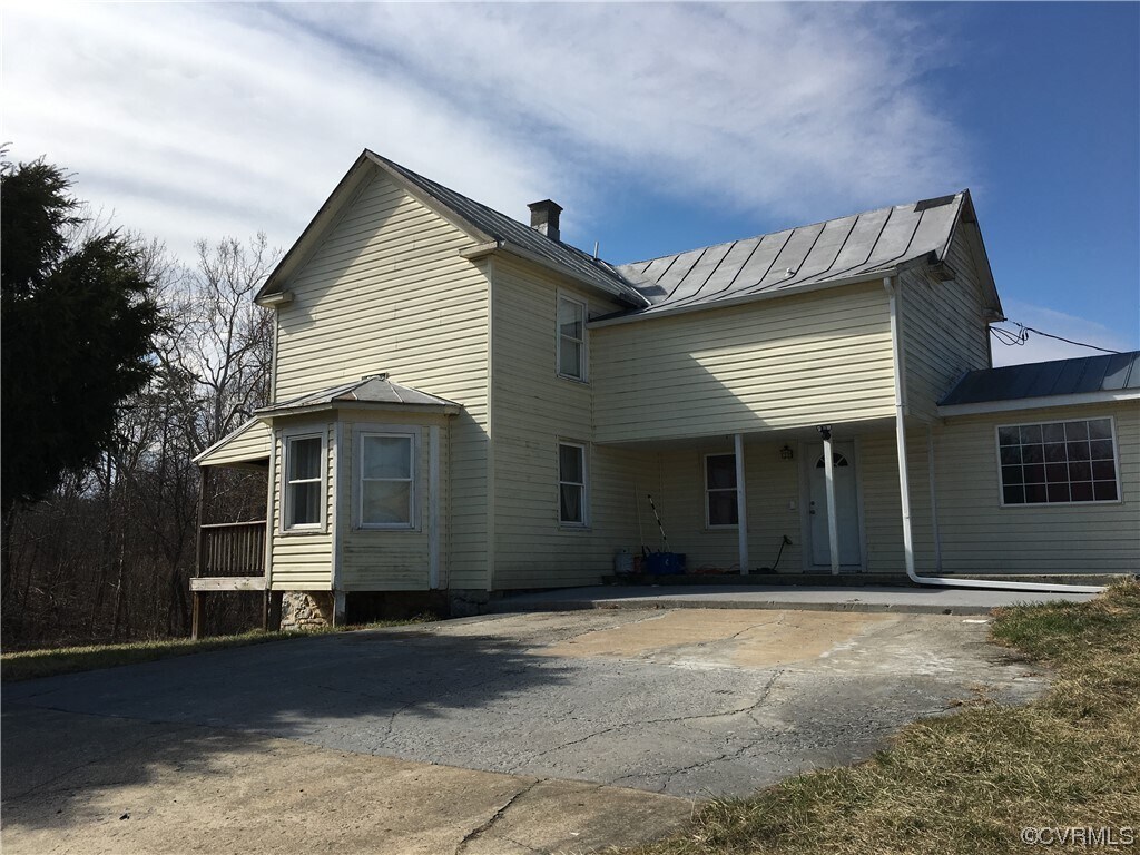 615 Ritenour Hollow Rd, Middletown, VA 22645 House Rental in