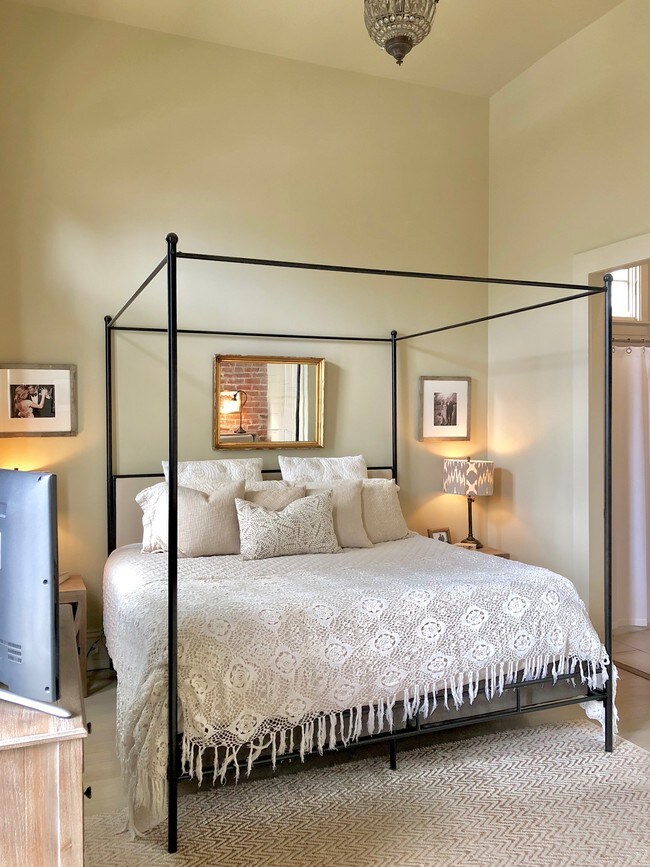 Foto del edificio - 1305 Peniston St