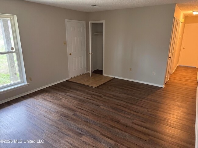 Building Photo - 5431 Nail Rd