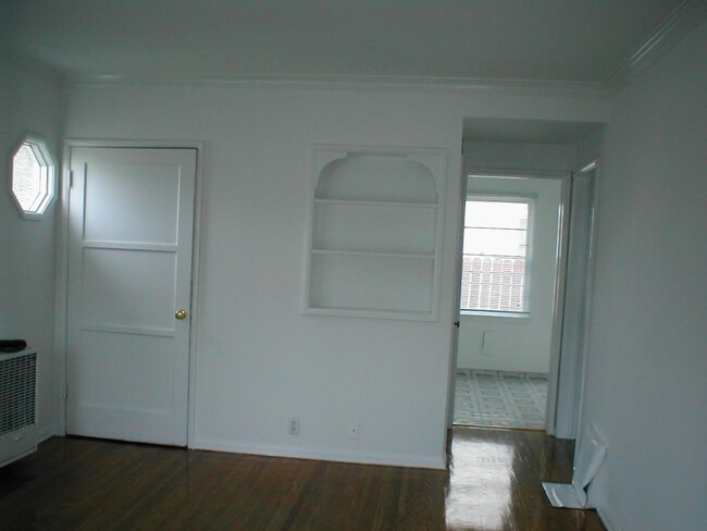 Living Room with Large Walk-in Closet - 6078 W 18th St