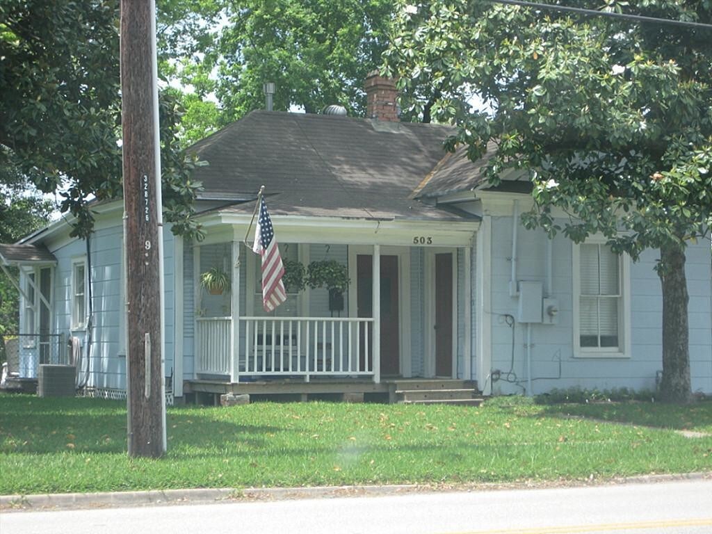 Primary Photo - 503 Main St