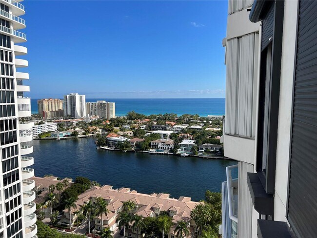 Foto del edificio - 21150 NE 38th Ave
