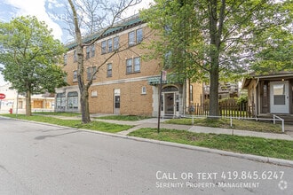 Building Photo - 3958 Drexel Dr