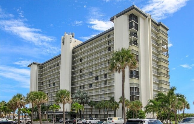 Foto del edificio - 10680 S Ocean Dr