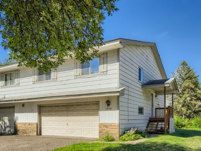 Foto del edificio - 9858 Tyler St NE