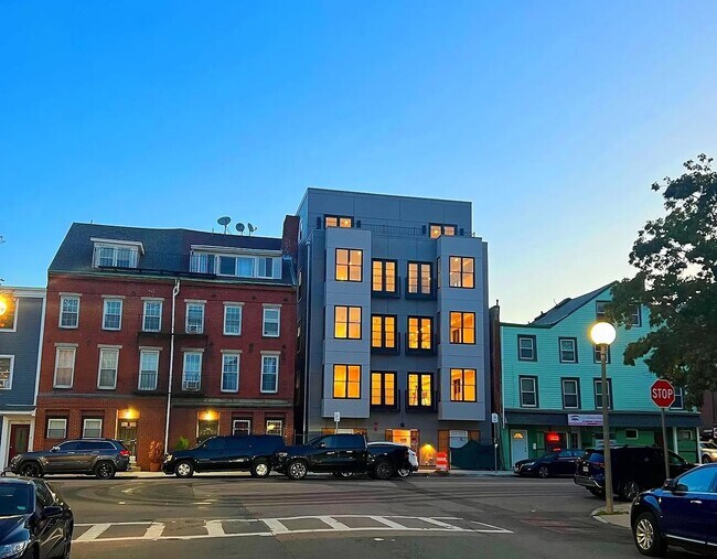 Foto del edificio - 168 Sumner St