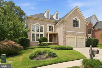 Building Photo - 10417 Snow Point Dr
