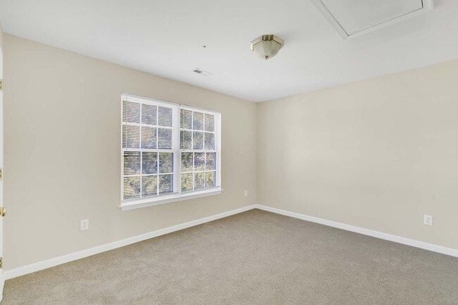 Building Photo - 825 Tahoe Trail