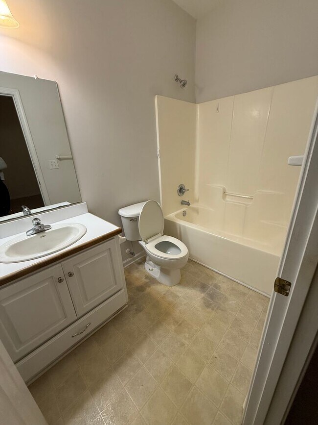 Foto del edificio - 1209 Stoneridge Ln