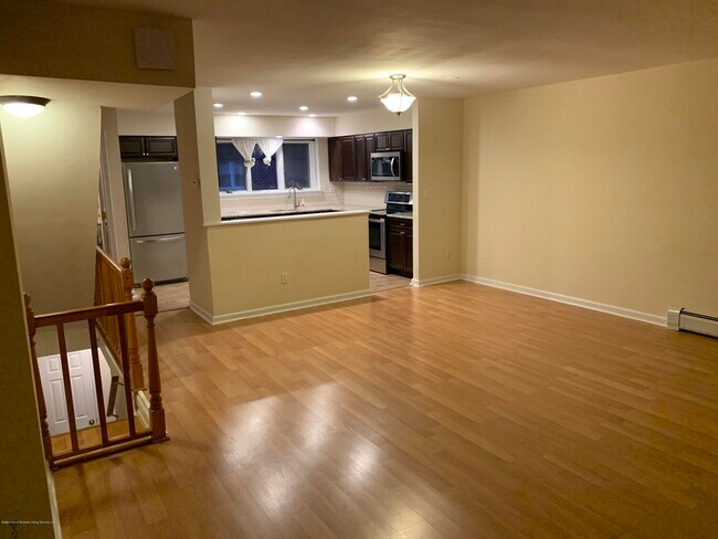 Building Photo - 38 Yacht Club Cove