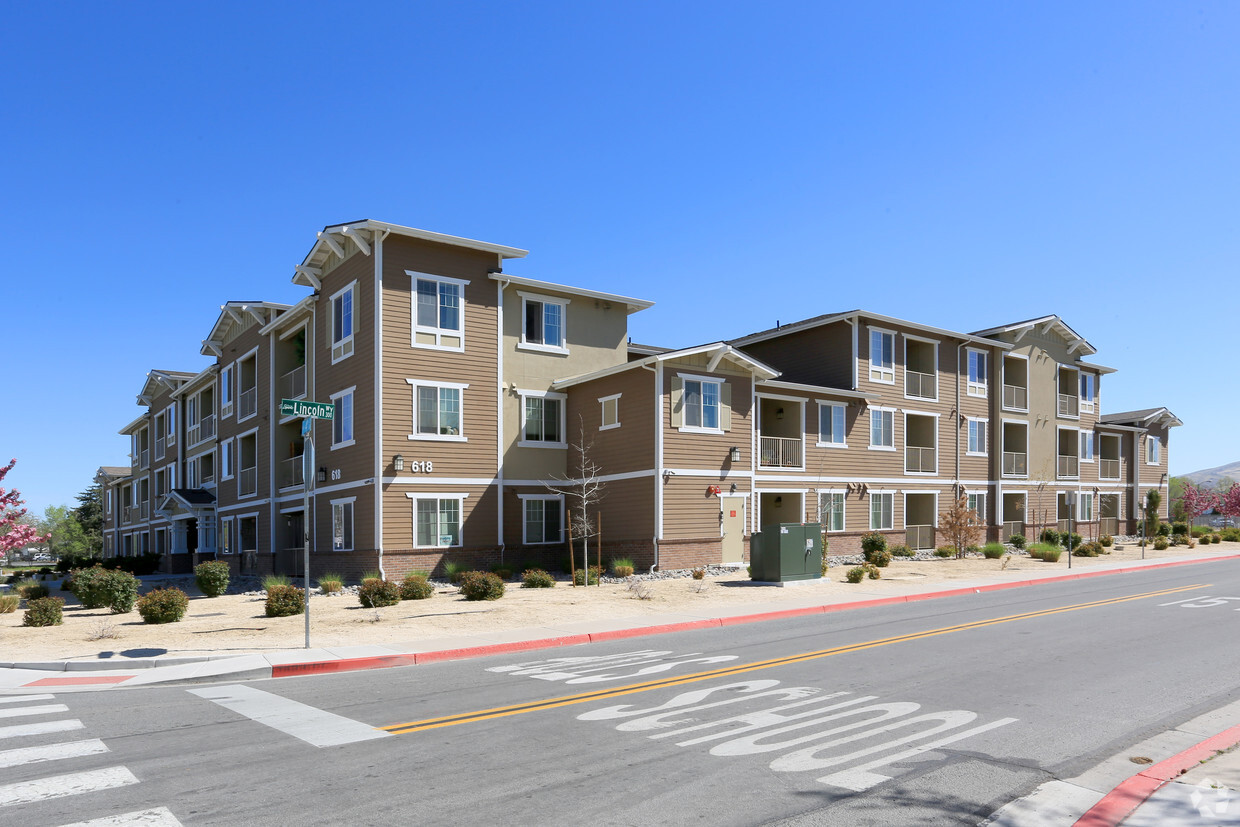 Building Photo - Lincoln Way Apartments