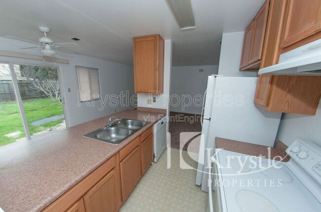 Foto del edificio - 1900 Alice Dr