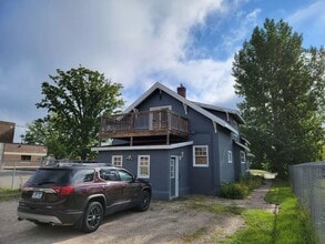 Building Photo - 609 Bemidji Ave N
